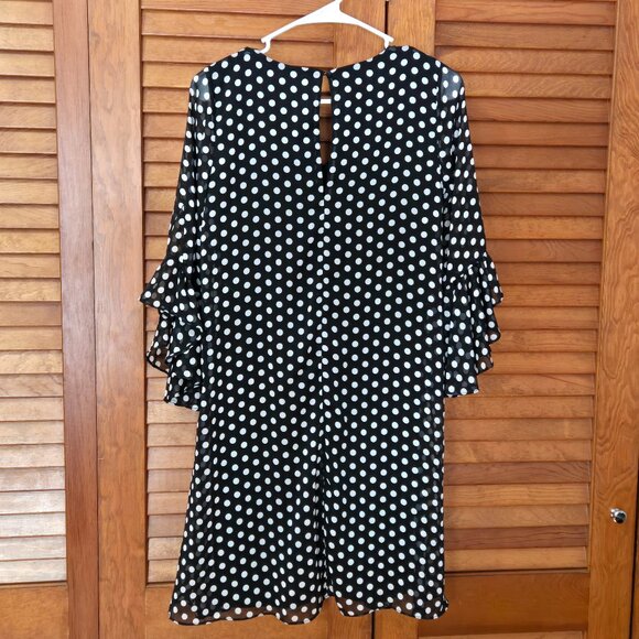 CALVIN KLEIN Black & White Polka-Dot Chiffon Bell-Sleeve Trapeze Shift Dress 2 - Picture 2 of 7